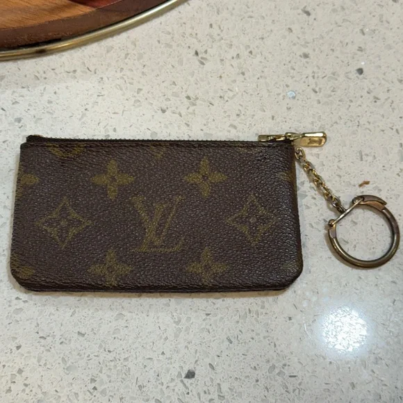 Louis Vuitton LV Monogram Key Pouch / Clés – Authentic – Replaced Chain - Picture 9 of 13